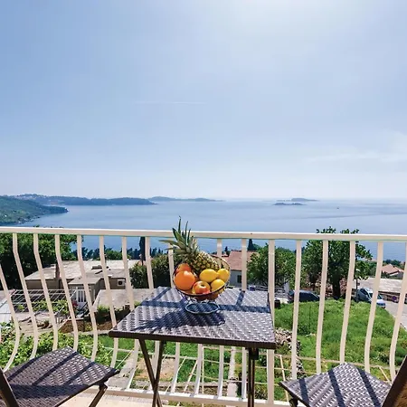 Amazing In Plat With Wifi Apartment
